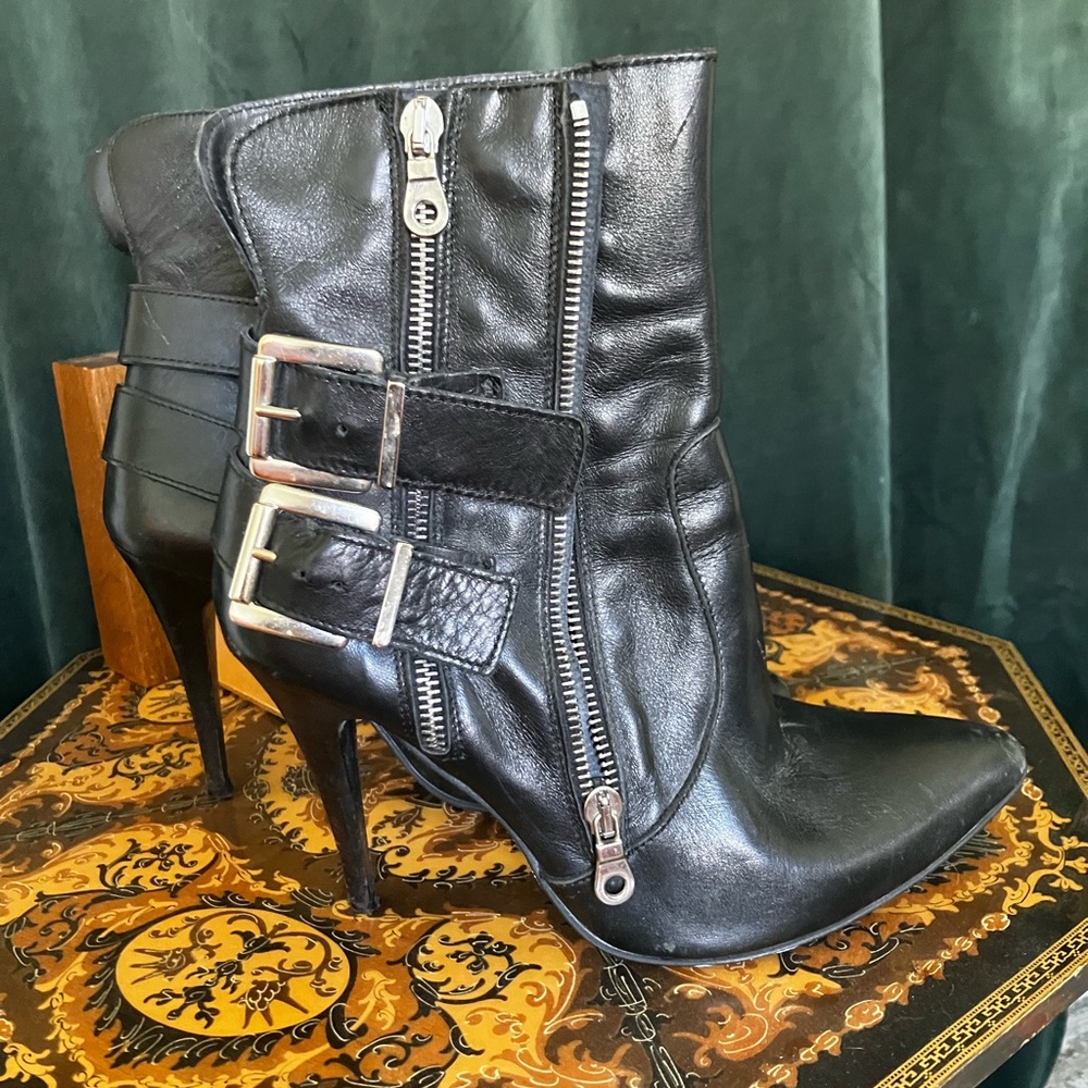 Vera Gomma Italian Leather Stiletto Heeled Moto Boots